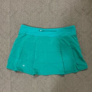 Mid-rise pace rival tennis skirt